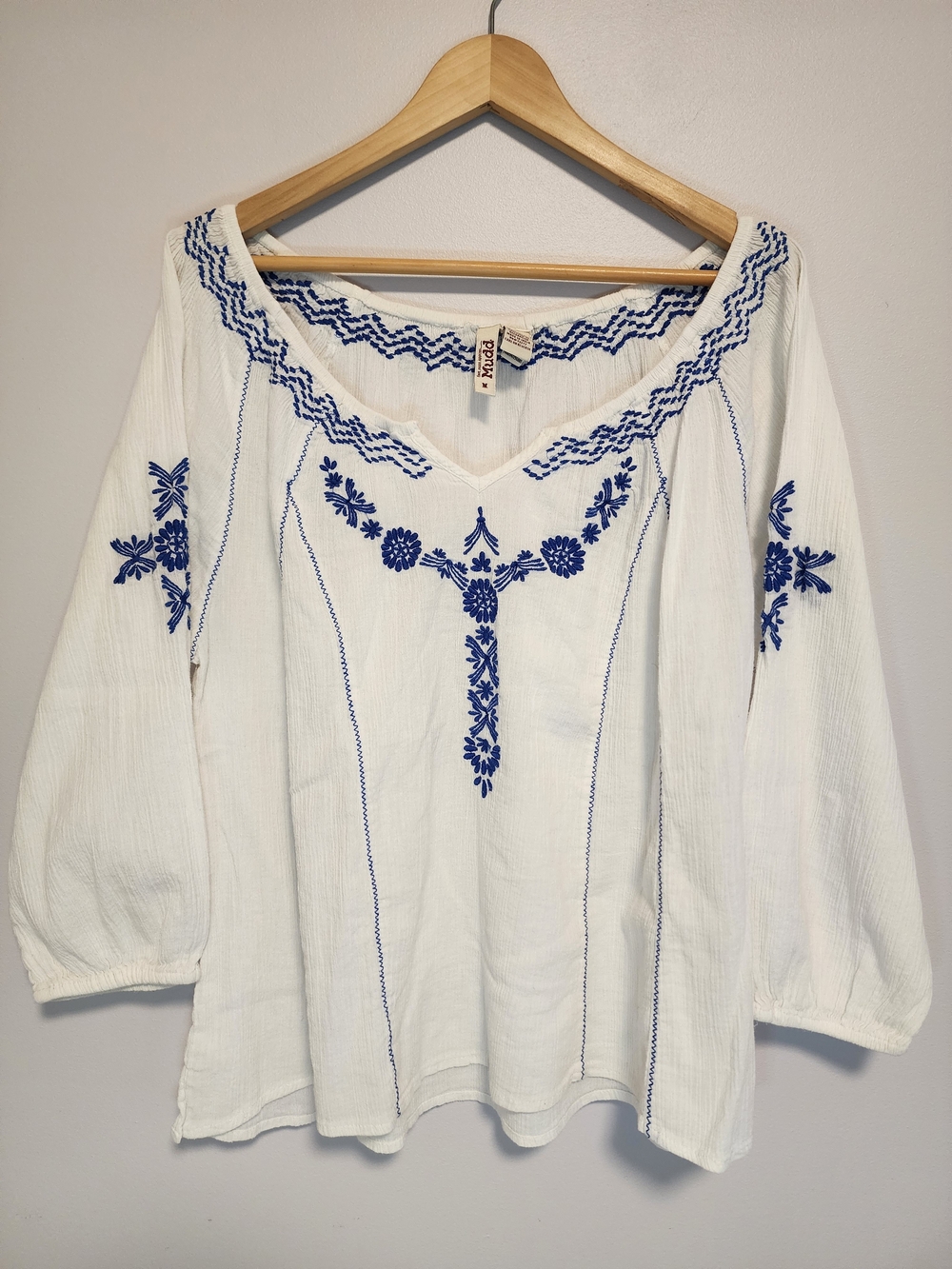 Mudd Cottagecore Embroidered Boho Peasant Blouse White Blue Size M